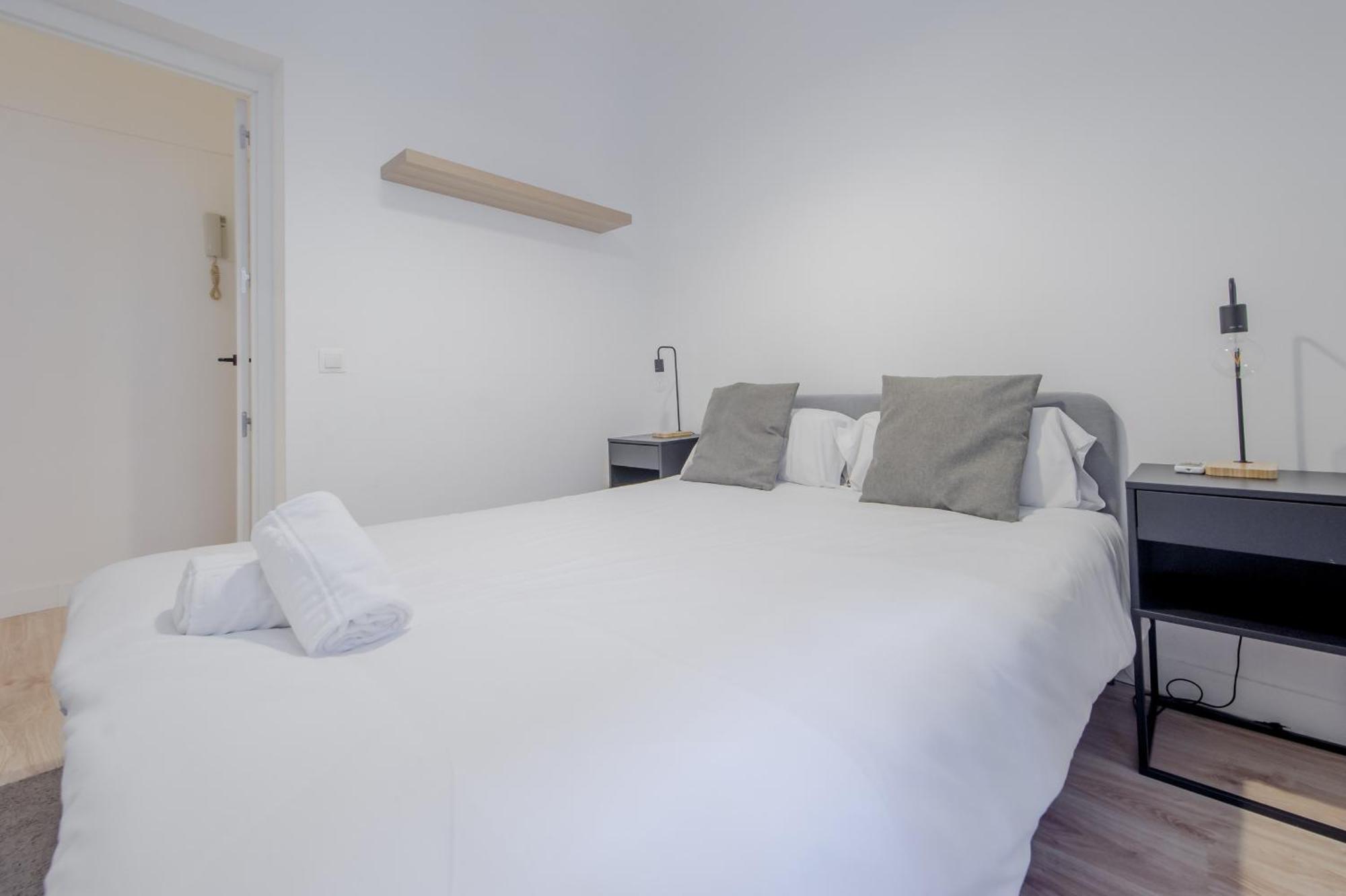 Premium Apt Para 9Pax En Calle Olmo - Centro De Madrid E1 Exteriör bild